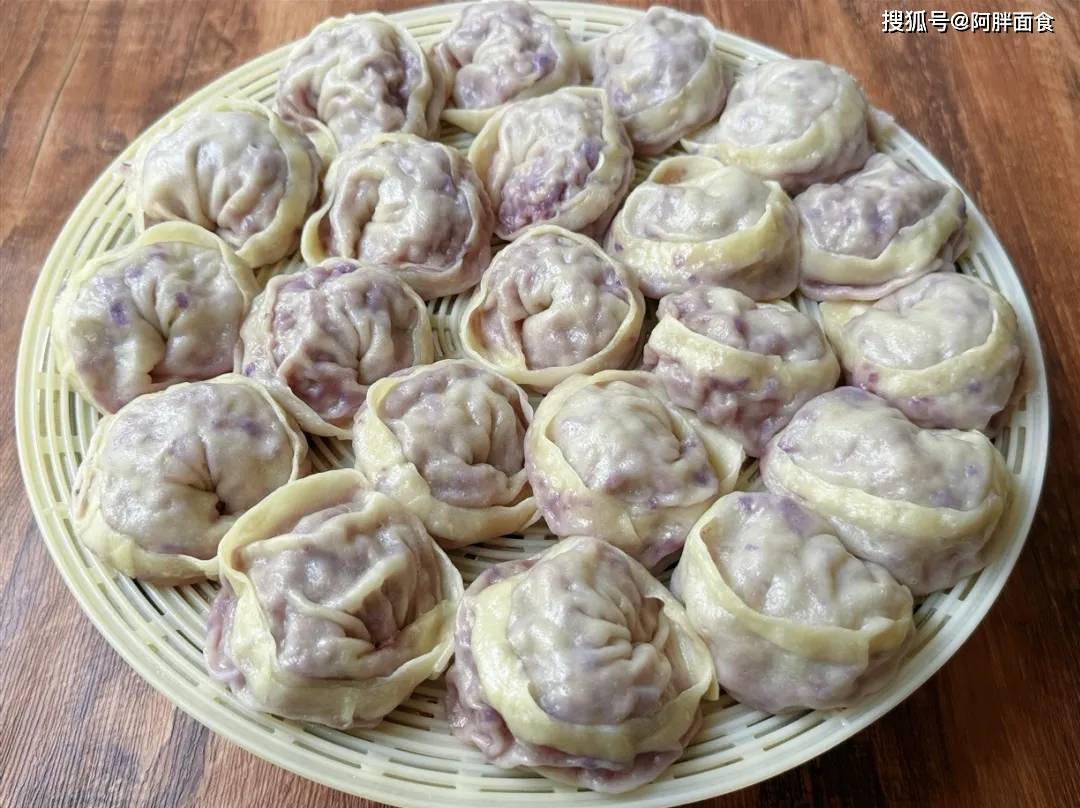 夏天吃饺子,这个菜调馅太好吃了,清爽又低脂,天热蒸一锅比煮一锅还简单省事!