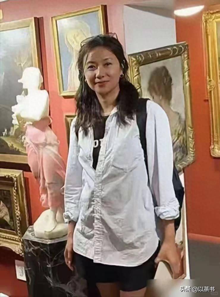 秘密生子真相大白，徐静蕾近况曝光，难怪定居美国，不与王朔联系