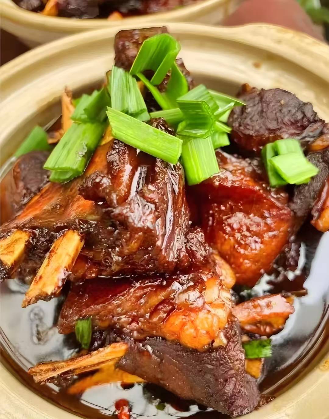 灶火慢炖的江南暖味：临平红烧羊肉