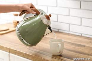 长期喝白开水vs长期喝茶,谁更健康?