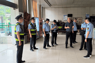 大渡口多部门联合整治旅游市场秩序