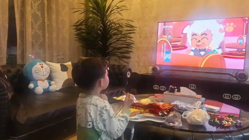 孩子多大能看电视?看看耶鲁大学的跟踪调查结果,家长们就明白了