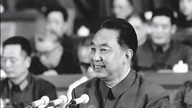 08年华老逝世，葬礼前后发生了4个没想到，在场众人无不感动