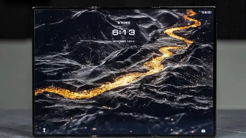 原创华为专利图曝光,Mate XT2首发U型三折叠,核心规格也已悬念不大!