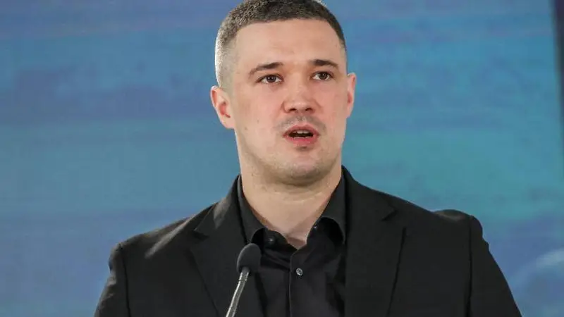 撤换防长的事闹大了!瑟尔斯基官位难保,泽连斯基可能被迫开铡爱将