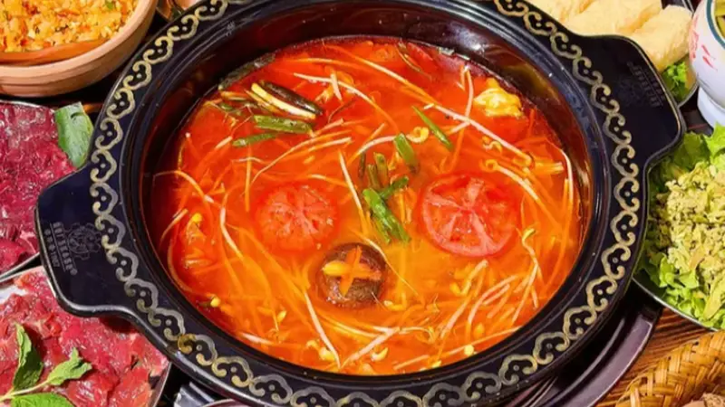 软烂豆米配发酵酸菜,一口解锁贵州开胃神汤