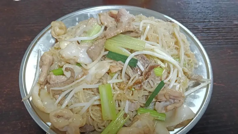 一碗北流炒粉,半生烟火念想。