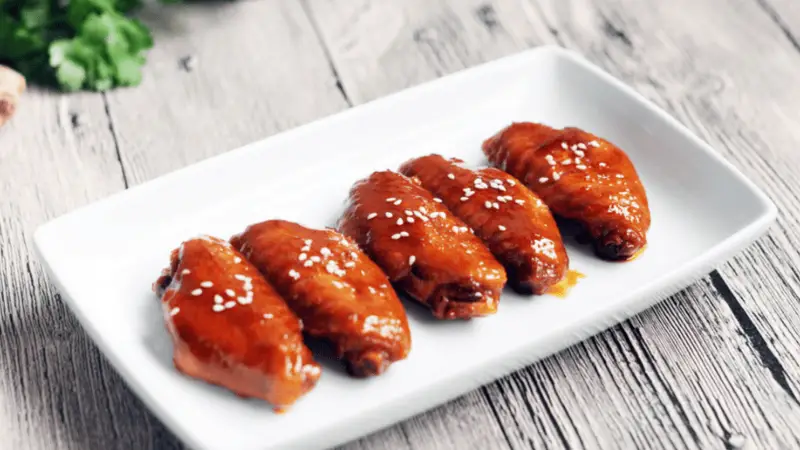 零失败家常红烧鸡翅菜谱！软烂入味、酱香浓郁，新手也能一次成功