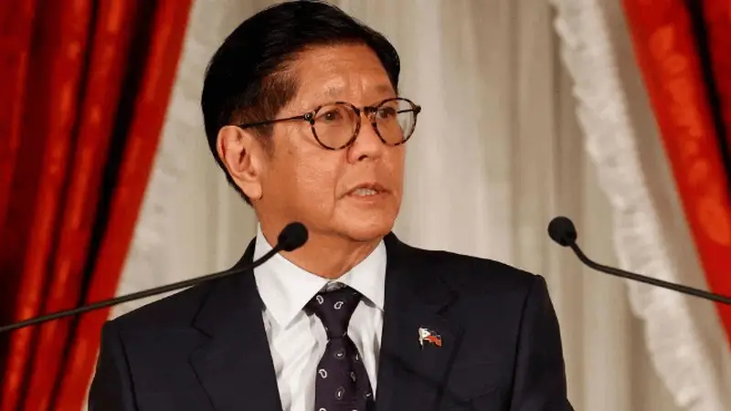 中方刚向黄岩岛增兵，菲防长亮出第29号行政令，解放军报强调一句话