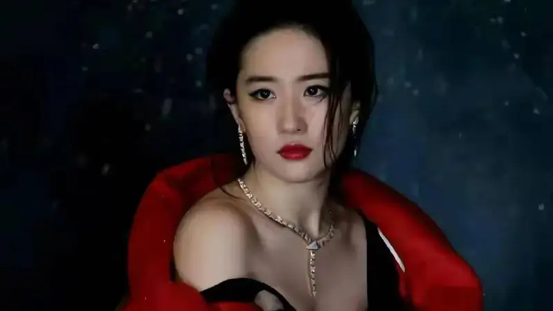 刘亦菲公布最新高级美感写真，将微胖的丰腴美感彻底展现
