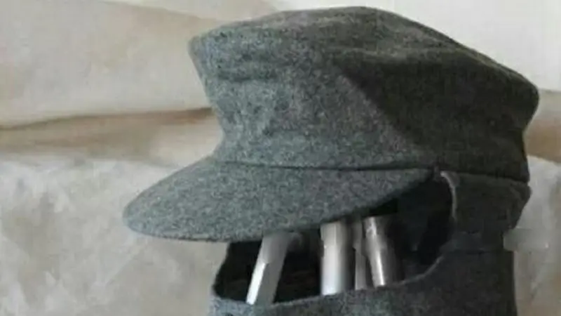 八路军帽子上的两粒扣有什么作用?看完就知道有多高明了