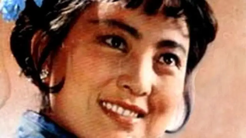 回顾张金玲：从演员到画家，曾是北影之花，甘当多年主妇，离婚后逆袭