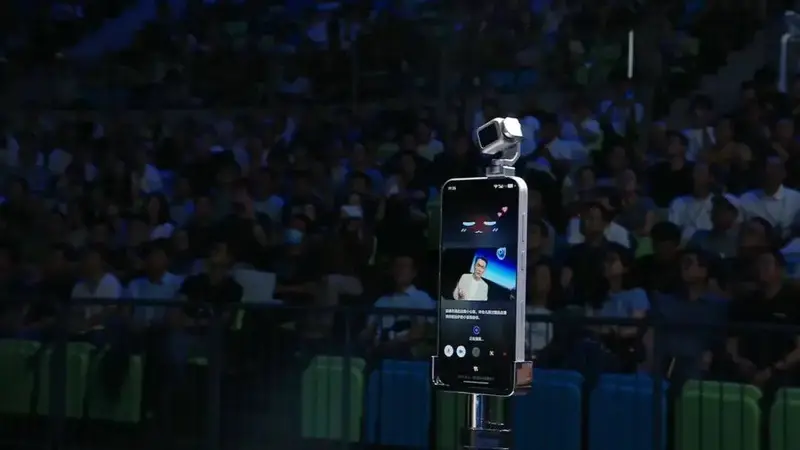 荣耀Robot Phone：是新手机，还是新故事？