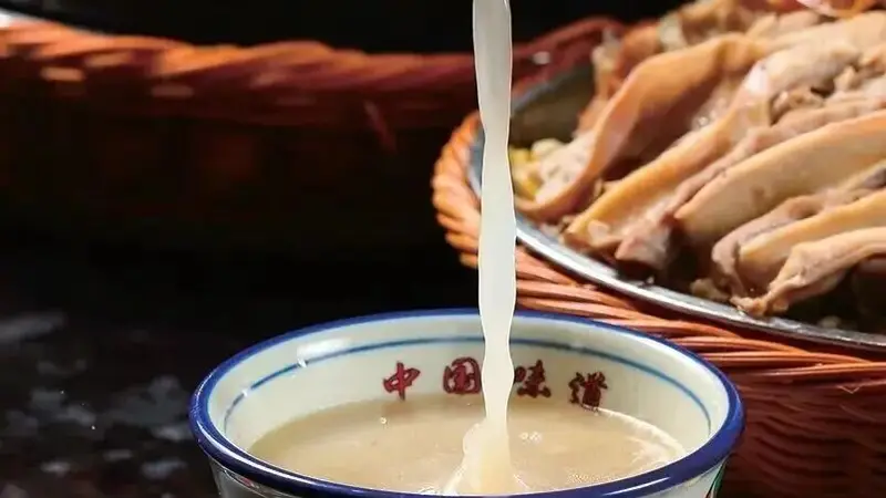 12道 特色风味菜，融合旺销