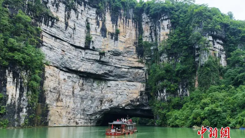 湖北来凤：酉水河峡谷美景入画屏