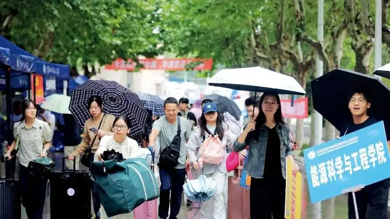 湖北缩水超一半!多地教师缩招