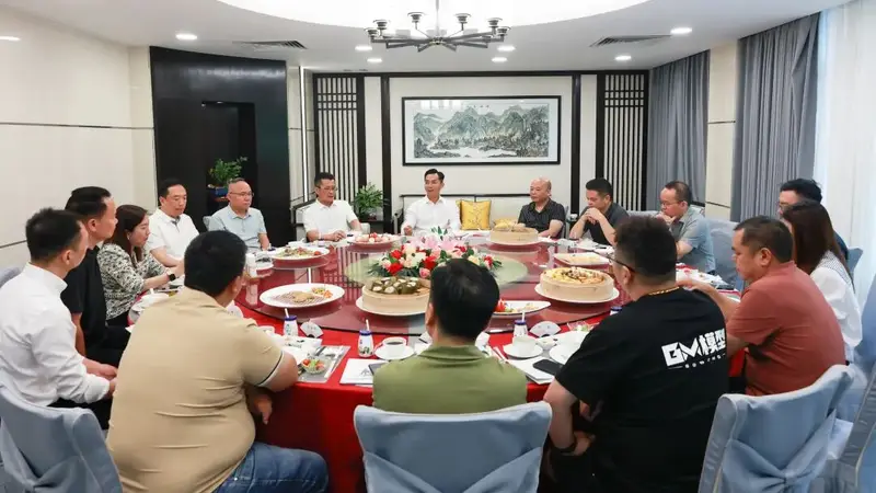 小餐桌连起大产业!三乡早餐会架起政企沟通的连心桥