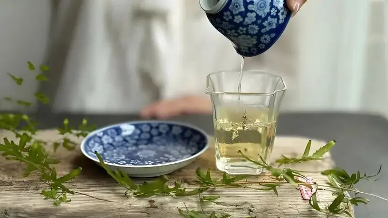 温度是白茶的“第二生命”:不同火候如何重塑茶汤风味?