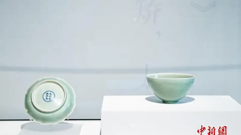 一瓷一色,一玻一影:百年外滩上演东西方美学对话
