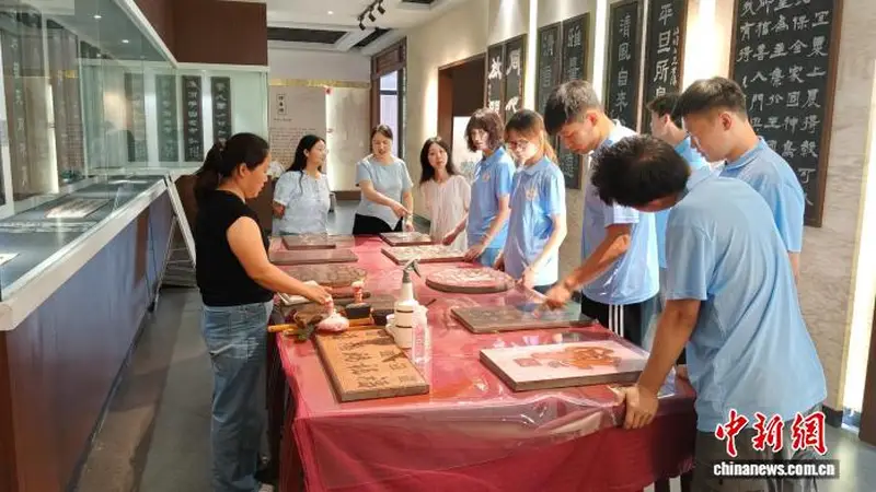汲取古艺薪火 商洛学子续写文脉新篇