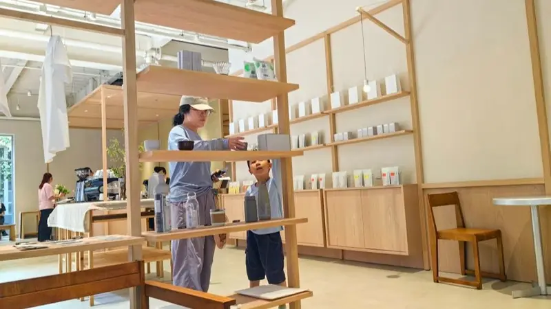 从线上爆款到线下桃源,这家前店后厂咖啡工坊,让爱好者直呼“终于等到你”
