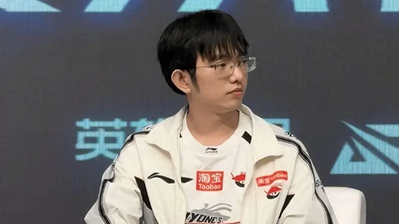 AL官宣圣枪哥离队，从试训新人到解约老人，只用7天光速走完流程