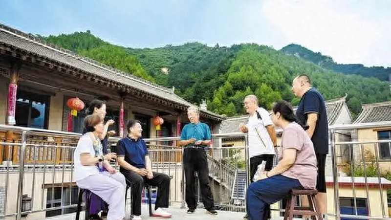 骆驼湾八成村民吃上“旅游饭”