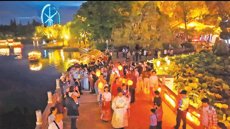 大观公园 夜游正热