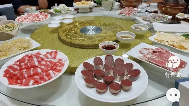 辽宁一火锅店16人包厢内同时用16个炭火锅，男子因一氧化碳中毒晕倒，索赔5万元未果或将起诉；律师：火锅店未尽安全保障义务应担责