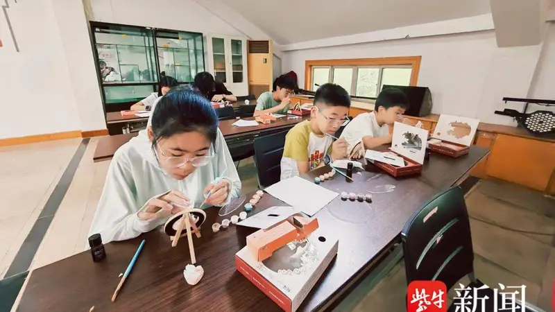 邂逅非遗古韵,绘就敦煌鹿影