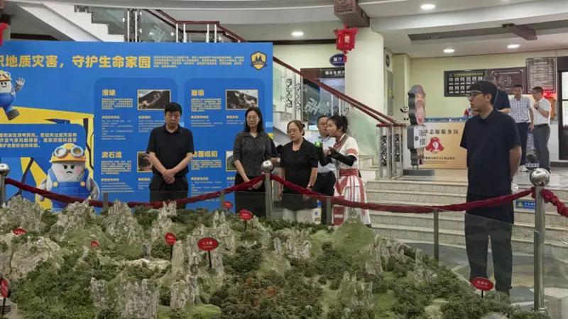 省文化和旅游厅一级巡视员杨红梅莅临宜宾调研旅游市场集中整治工作