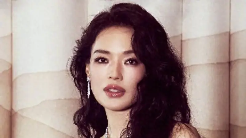 舒淇穿粉色上卡地亚高珠,全场珠宝都输给了一条裙子