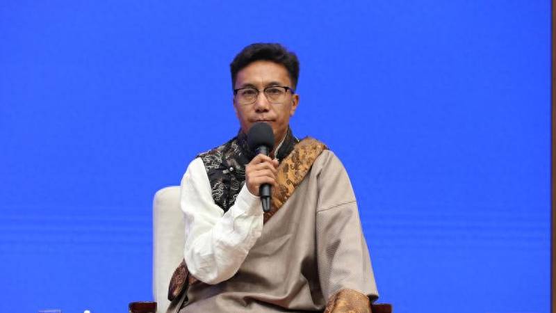 5G信号怎么“爬”上珠峰？这个藏族小伙儿做到了！