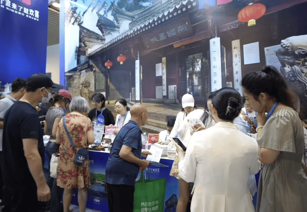 台湾旅游专列首抵宁波，400余名游客开启三天两晚甬城之旅