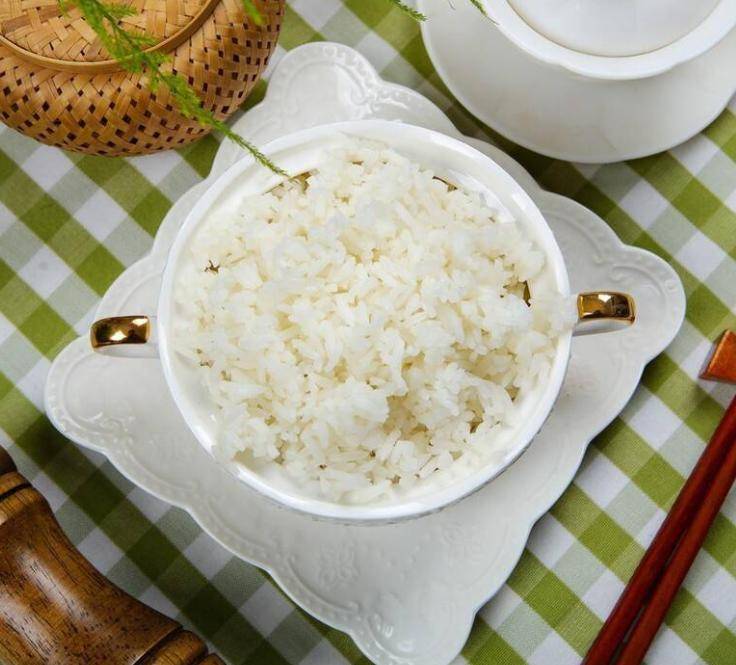 主食吃不够，并发症来得更快？糖友每天至少要吃够这个量的主食！